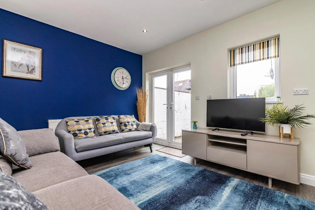 Apartment 4 Bed Terraced House In Beeston With Convenient City Centre Access Nottingham