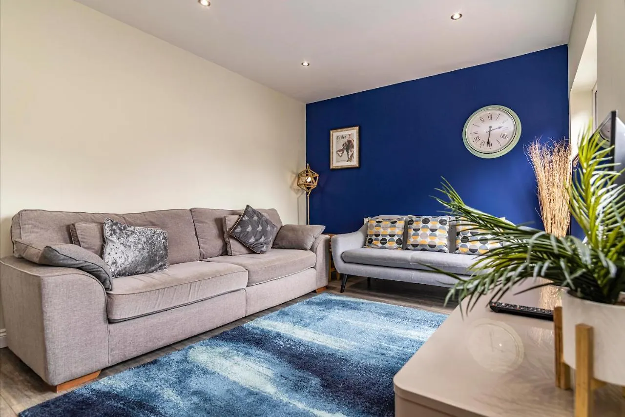 Apartment 4 Bed Terraced House In Beeston With Convenient City Centre Access Nottingham